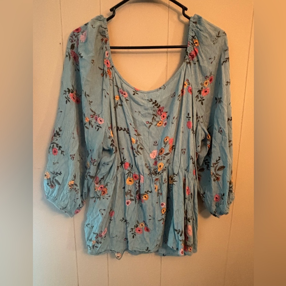 Women’s dress shirt